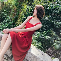 Mùa xuân 2018 mới của phụ nữ phiên bản Hàn Quốc của chiếc váy dây đeo tự canh mùa hè nữ thần khí chất váy đỏ - váy đầm váy xếp ly