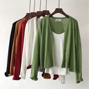 Đầu mùa thu! Bốn khóa v- cổ ngắn đan áo len màu dài tay đan áo khoác nữ phần mỏng