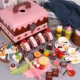 Cô gái sáu mốt bánh sinh nhật mô phỏng âm nhạc một cách nghiêm túc những cô gái trẻ bằng gỗ đồ chơi nhà bếp chơi phù hợp
