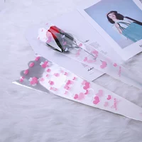 Одна сумка с одним розовым персиком сердцем