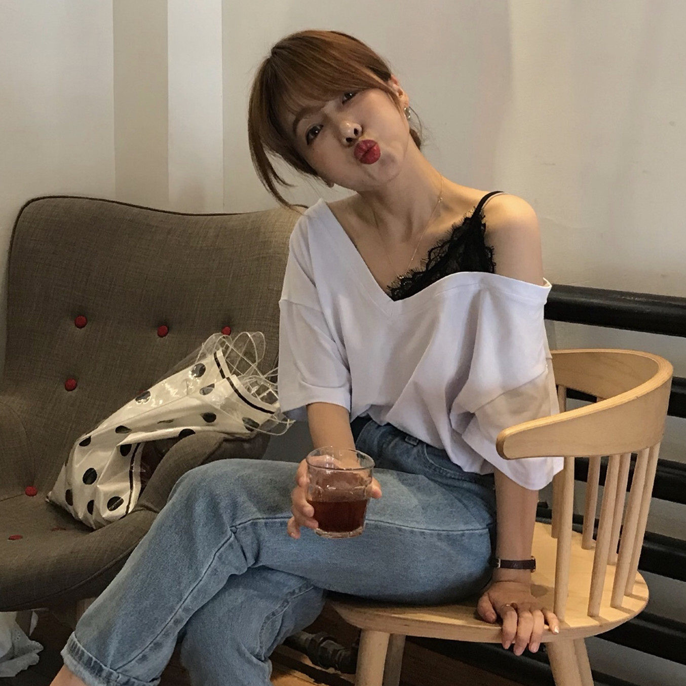 实拍~6997# 小女人宽松v领tee拼接蕾丝边吊带露肩短袖t恤上衣女夏