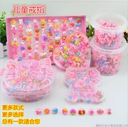 Phiên bản tiếng Hàn của phim hoạt hình thiếu nhi nhẫn nhỏ dễ thương kẹo màu trang sức nhẫn nhựa vòng nhẫn quà tặng cô gái - Nhẫn