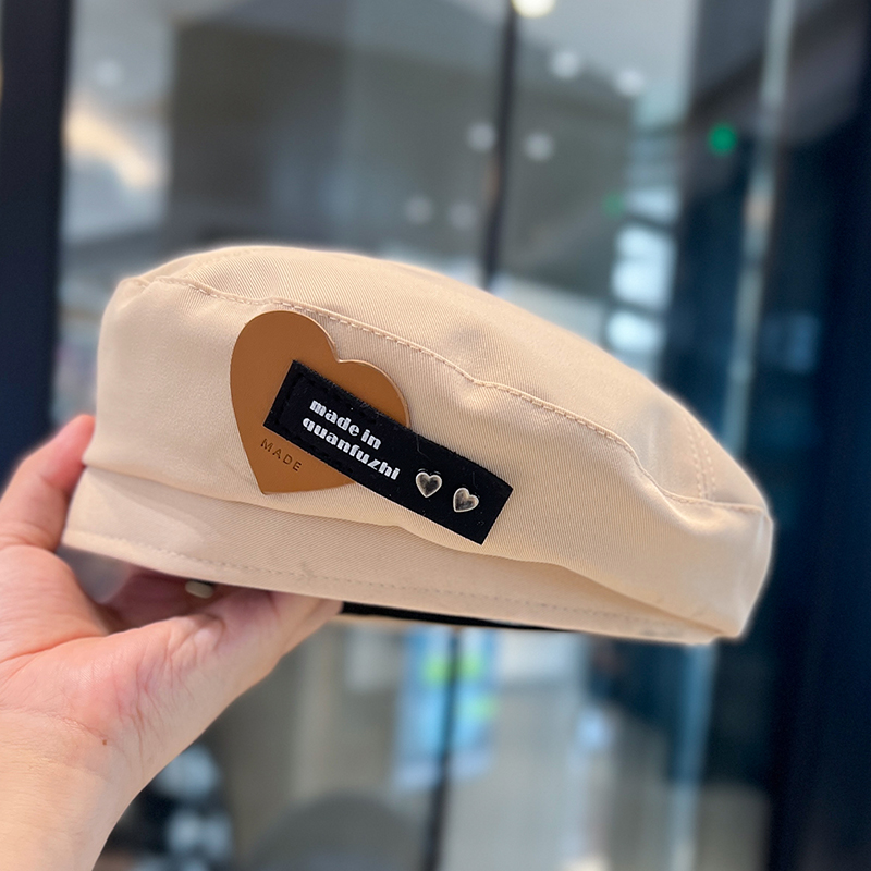 Light khaki love letter beret