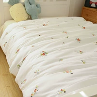 Kê 馍 馍 bông mảnh duy nhất quilt cover hood sữa trắng mục vụ nhỏ hoa đơn giản bộ đồ giường cotton tùy chỉnh mùa hè 	giá chăn phao	