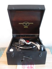 Виниловый проигрыватель 好品相 哥伦比亚160型古董老手摇唱机 留声机