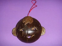 Хайнань Национальный характерный кокосовый кокосовый кокосовый кокосовый лицо Смайлик/Традиционные характерные украшения/персонализированные подвески
