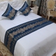 Khách sạn khách sạn cao cấp bộ đồ giường giường đuôi giường cờ giường đuôi mat cạnh giường ngủ bìa khách sạn bảng cờ cỏ Trải giường