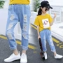 Bộ đồ ngắn cho bé gái 2019 Mùa hè mới cho trẻ em Bình thường mười năm Cô gái quần jean lỗ hai bộ - Quần jean yếm bò cho bé gái