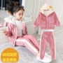Quần nhung bé gái 2018 mới quần áo mùa thu đông phiên bản Hàn Quốc của quần áo thủy triều trong quần áo trẻ em ngoại cỡ lớn cộng với nhung dày hai mảnh quần áo trẻ em hàn quốc