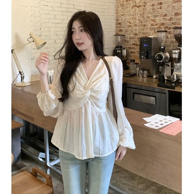 taobao agent Shiffon autumn top, plus size, french style, V-neckline, long sleeve, 2023 collection, city style, fitted
