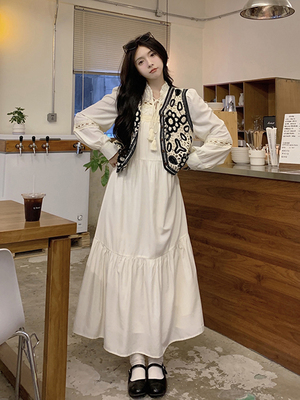 taobao agent Autumn white dress with sleeves, long skirt, set, plus size, long sleeve, fitted
