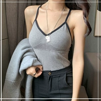 2019 mới Hồng Kông có hương vị sang trọng gợi cảm cắt thấp cổ chữ V rắn màu vest sling nữ trang trí đoạn ngắn chạm đáy áo - Áo ba lỗ áo vest nữ