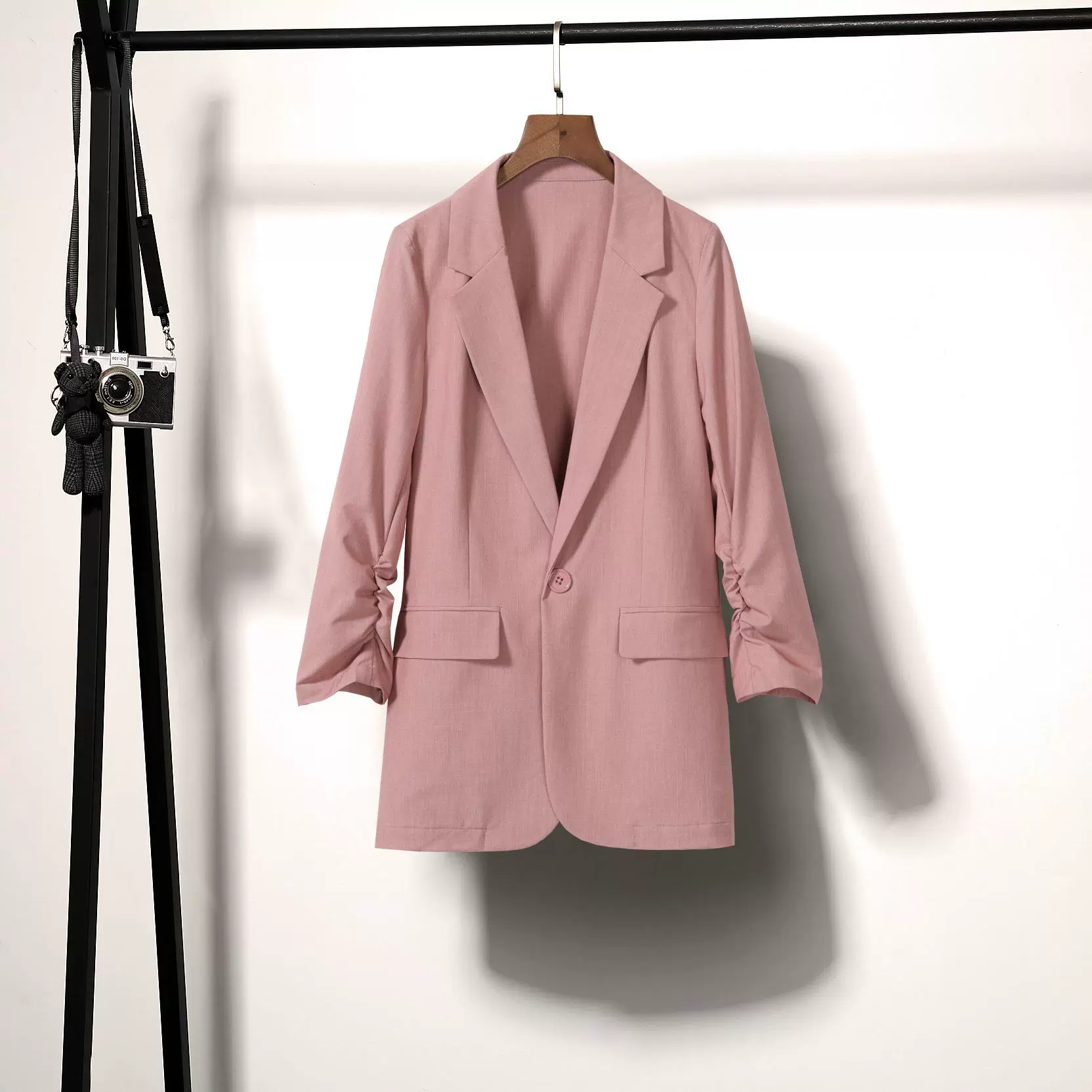 Kích thước lớn mùa hè của phụ nữ mỏng chống nắng phù hợp với nhỏ phù hợp với một nút màu hồng đen là mỏng 3/4 tay áo phù hợp với áo khoác - Business Suit