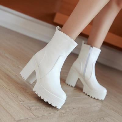 taobao agent Martens, fleece white low boots high heels, plus size