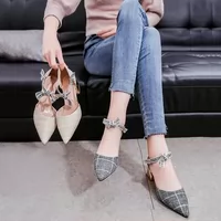 2018 mùa xuân mới chỉ cao gót giày phụ nữ kẻ sọc vải rỗng từ khóa dày với phụ nữ đôi giày dép chuyên nghiệp giày dép hermes nữ