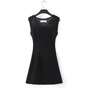 Làm đẹp bom! Đơn giản và mỏng! Rỗng tay một- dòng váy váy nữ mùa hè mới Hepburn phong cách sang trọng nhỏ màu đen váy