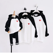 Quần áo mùa thu cha mẹ trẻ em 2018 phiên bản mới Hàn Quốc của áo len trắng đen giản dị dành cho gia đình gồm ba chiếc áo len gia đình đầy đủ