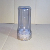 Весь набор нарезанных чашек содержит нож