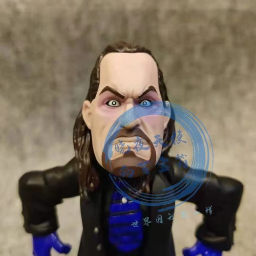 Подлинный WWE World Wrestling Alliance Hearttaker, отправленный на похороны, может справиться с игрушечной куклой с аксессуарами