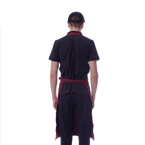 Ресторан Kaishir, висящий недалеко от апреля апреля, мужчина -шеф -повар работники, апрельские кухонные аксессуары пыли пыли пылец