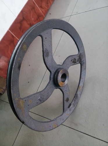 Треугольный ленточный колесный колесо A-образное однолезовое слот \ 1A \ 50-600 мм чугун \ лента \