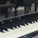 Оригинальный импортный подержанный треугольник Японии Kawai Kawai Kawai RX-2G Европейский специальное издание Европейское издание