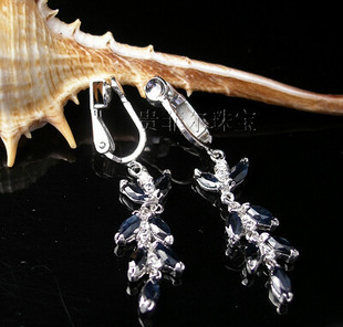 贵菲尔 SAPPHIRE EARRINGS JADE, EAR CLIPS, Silver 925 SAMPLE