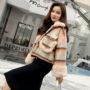 11.1 Thu đông 2018 phiên bản Hàn Quốc mới của áo len sọc kẻ sọc kiểu Hồng Kông được may bằng vải len ngắn tay dài áo khoác gió nữ