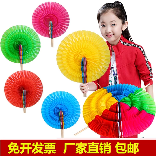 Ручная школьная школа с разноцветной фанатской школой большой группы гимнастика танцевальная хор