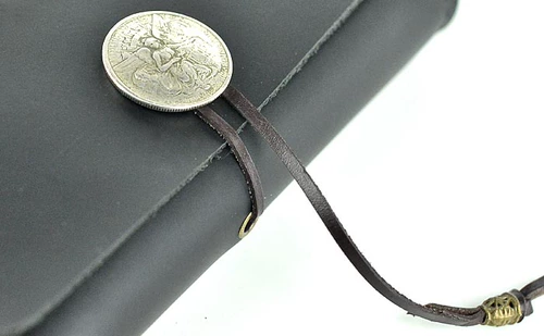 Черная сигаретная сумка с сигарет ручной руки