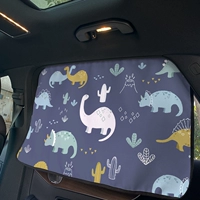 Маленький динозавр (2 штуки в заднем ряду)