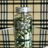 Четыре бутылки бесплатной доставки Niuhels Aloe Evascus Essence Увлажняет
