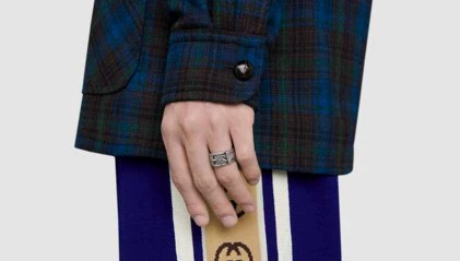 Подлинное кольцо Gucci Gulci Silver Jewelry Make Old Effect Silver G Чистая резной модель пары