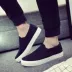 2018 bộ giày mới cho nam giày đế bệt một đôi giày lười màu trắng phiên bản Hàn Quốc của giày đế xuồng dày nam Plimsolls