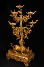 Винтажные предметы обихода из золота 珍藏全鎏金手工錾刻精工麒麟连灯灯台摆件