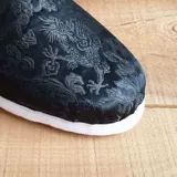 Dahong Подличная старая пекинская ручная ручная ручная работы тысяча базовая ткань обувь удобная и дышащая ткань нижняя обувь женская домашняя туфли тапочки