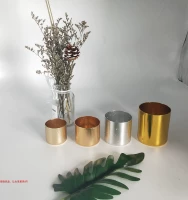 Светло-желтый