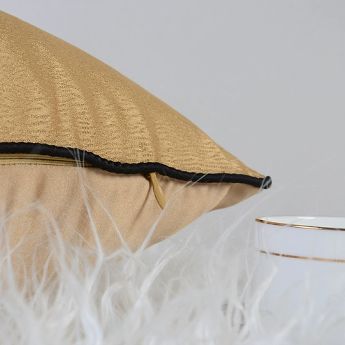 Подушка, наволочка, квадратный диван для кровати