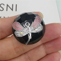 Оранжево-красный