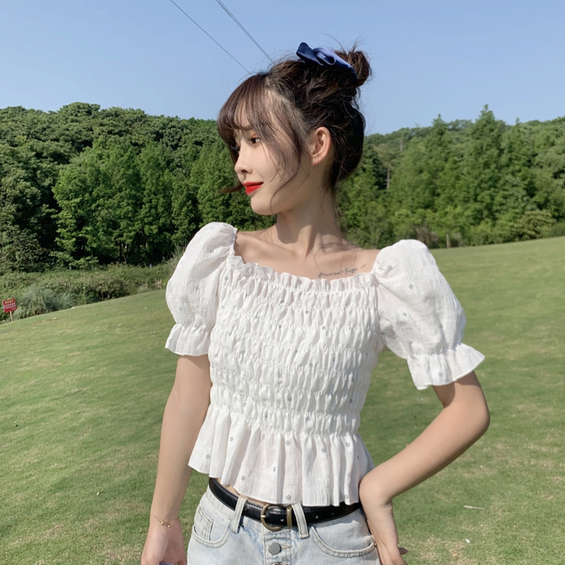 WhiteDaisy puff sleeve white shirt female summer 2020 summer new pattern Sense of design Minority square neck have cash less than that is registered in the accounts jacket