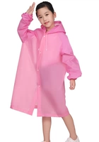 Ребенок Ева подтянула рот рот