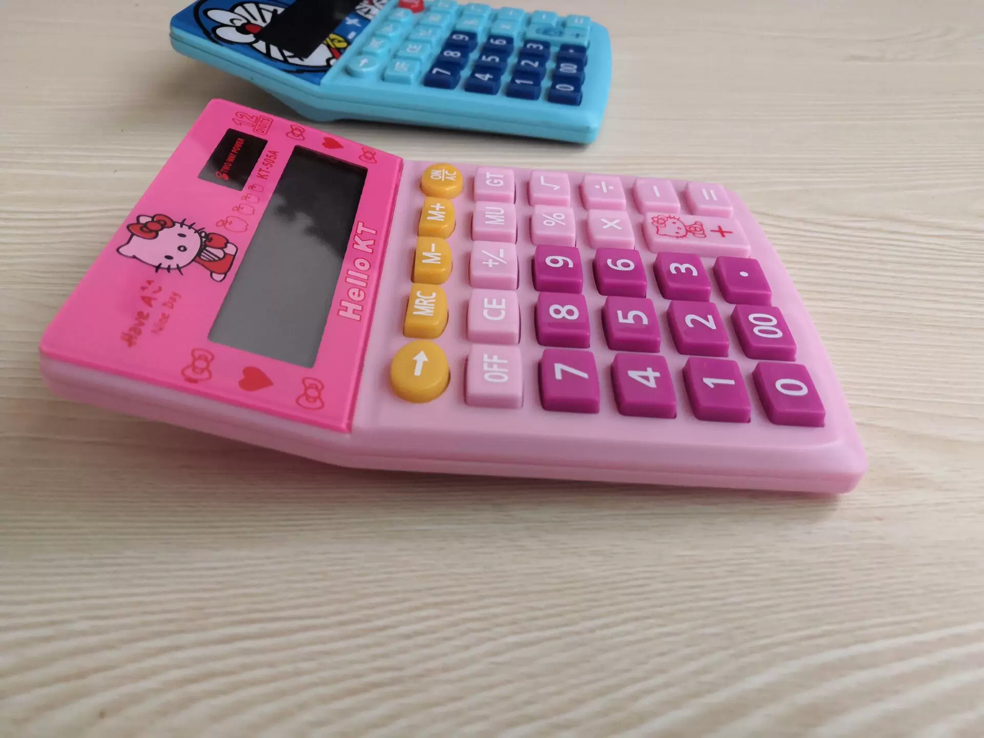 Калькулятор (Hello Kitty) KT-505, 12-разрядный крупный дисплей, мультяшный дизайн (розовый/синий)