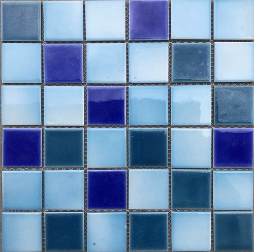 Бассейн, синяя мозаика