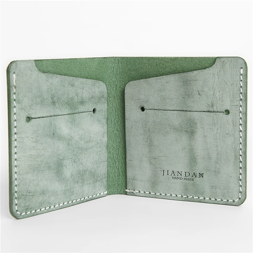 Простая рука -сделано воск, овощная кожаная головка.