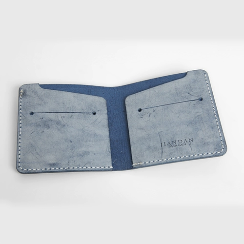 Простая рука -сделано воск, овощная кожаная головка.