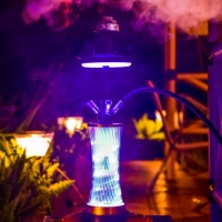 Четыре трубы с 7 -разрешенным светом для отправки расходных материалов для отправки баров роскоши плюс измерительный костюм