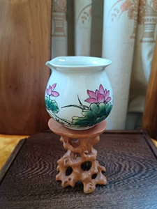 В 1990 -х годах джингджэнь Фанкай Лочи чашка Celadon Lotus Glaze Цвета чайная чашка
