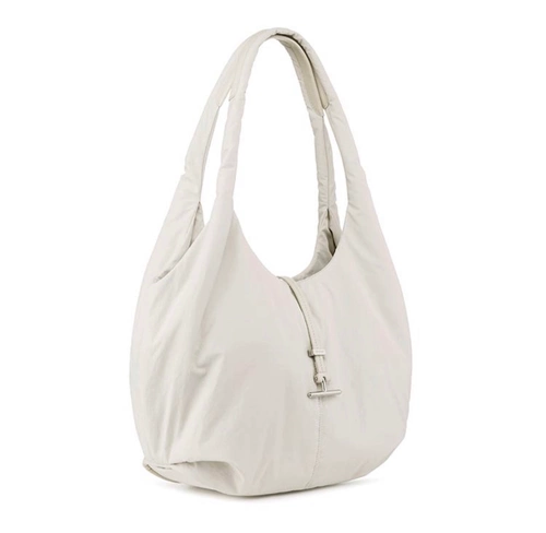 Даниэль та же радость, Гризосон Корея, покупая подлинные сумочки с подлинными почтовыми грунтами.