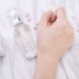 Hàn Quốc Gella từ vàng lá trang điểm Primer Makeup Lasting Moisturising Light Isolation Pore Essence Vibrato