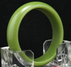 Украшения на руку 包邮超亮萤石手镯荧光夜光石发光玉镯女款时尚夜明珠陨石原石镯子